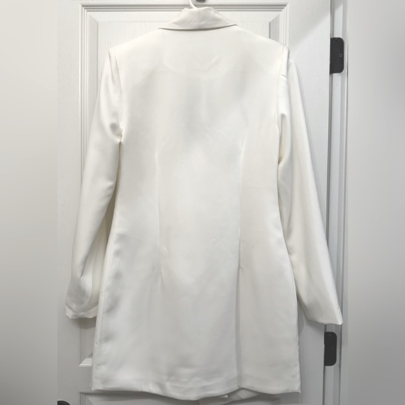 NWT PrettyLittleThing Long Sleeve Creamy White Gold Button Blazer Dress - Picture 7 of 13